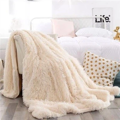 Couverture en molleton de corail en fausse fourrure
